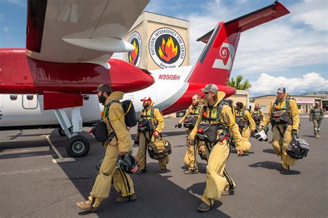 Smokejumpers 